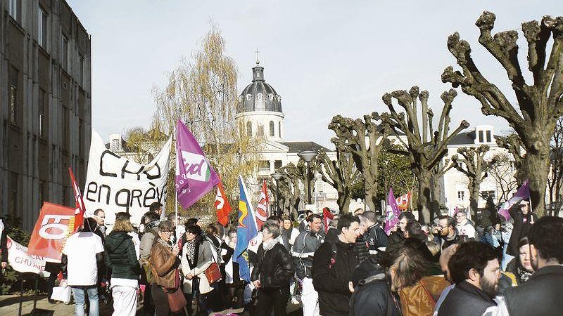 Illustration - les suppressions de postes ne passent pas