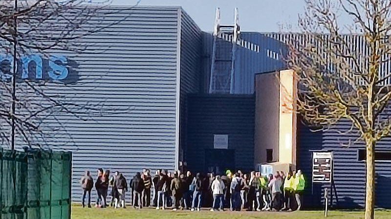 Illustration - débrayages pour les salaires