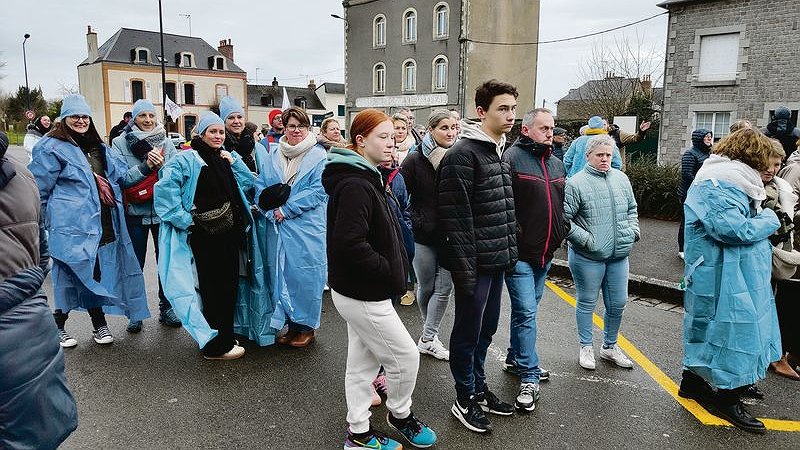 Illustration - non à la fermeture de la maternité !